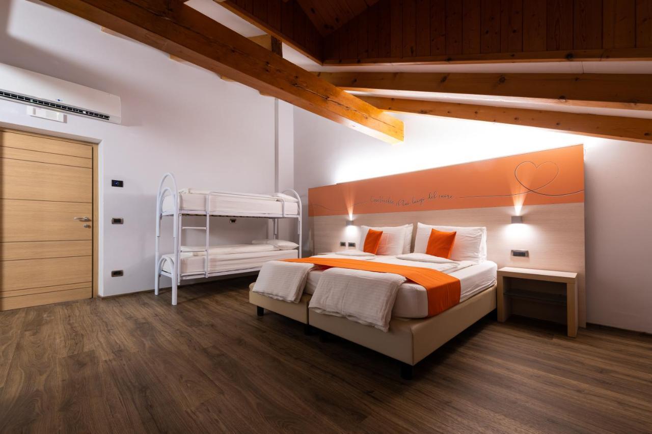 Albergo Casavecchia Tilliarn Exterior foto