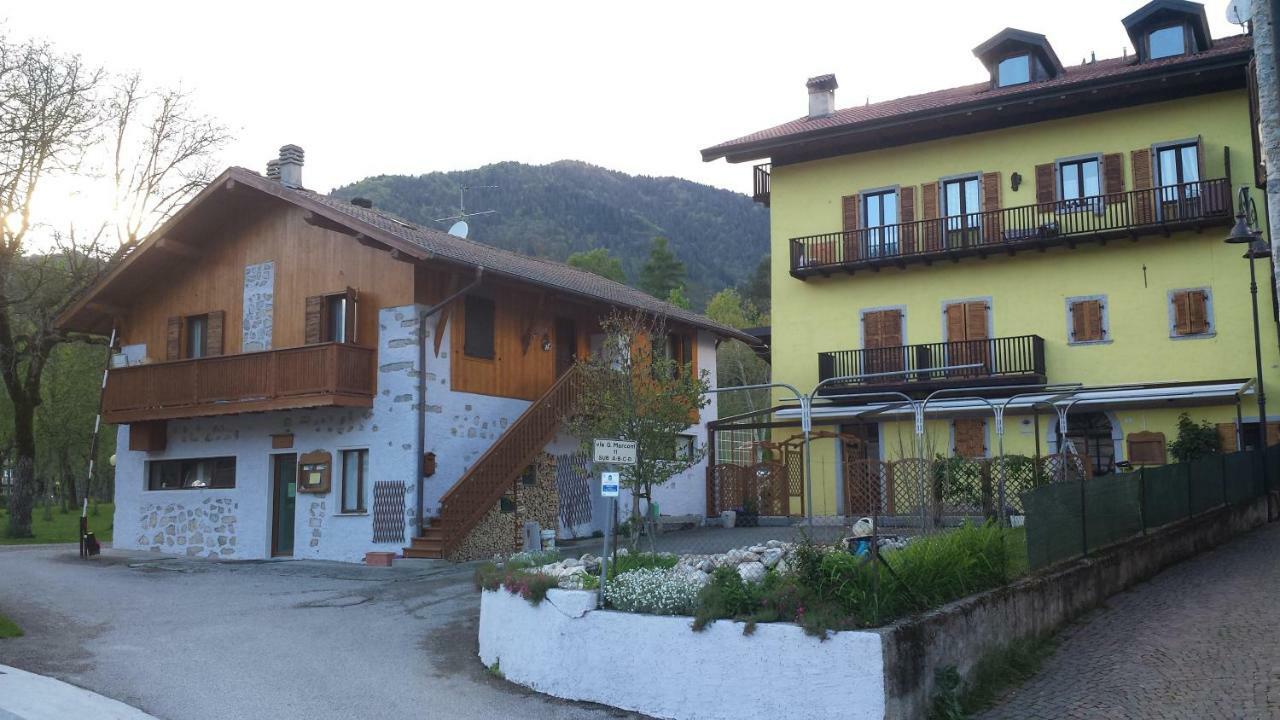 Albergo Casavecchia Tilliarn Exterior foto