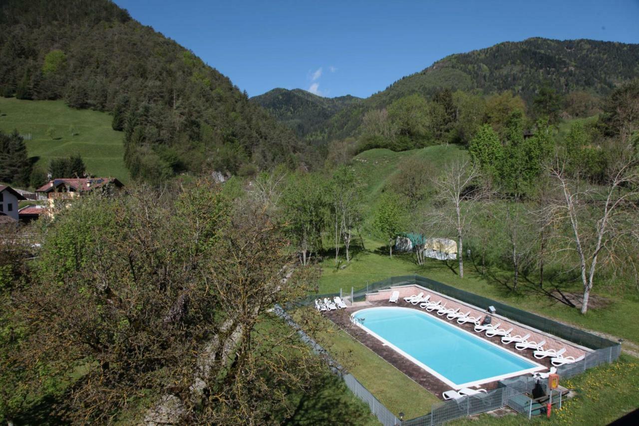 Albergo Casavecchia Tilliarn Exterior foto